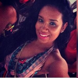 Meet your Posher, Joelle